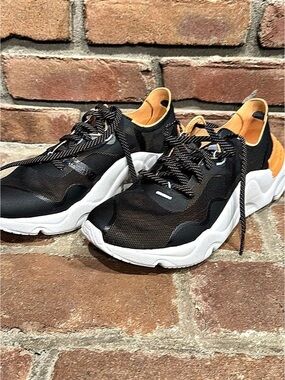 Sorel Kinetic Impact Lace Sneaker Black & Orange US 7.5